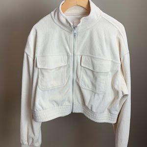 Like new Aeri cropped Shacket